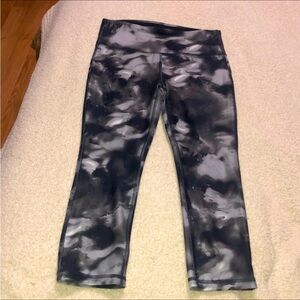 Marika sport marbled cropped leggings